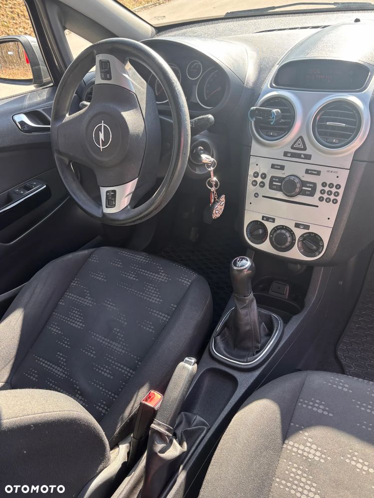 Opel Corsa - 11