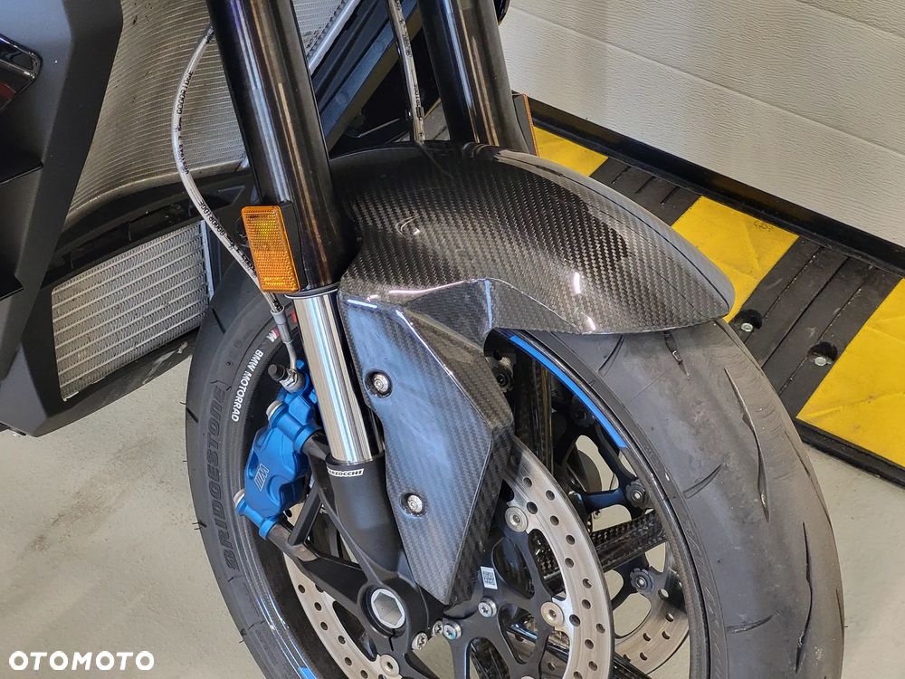 BMW XR - 14