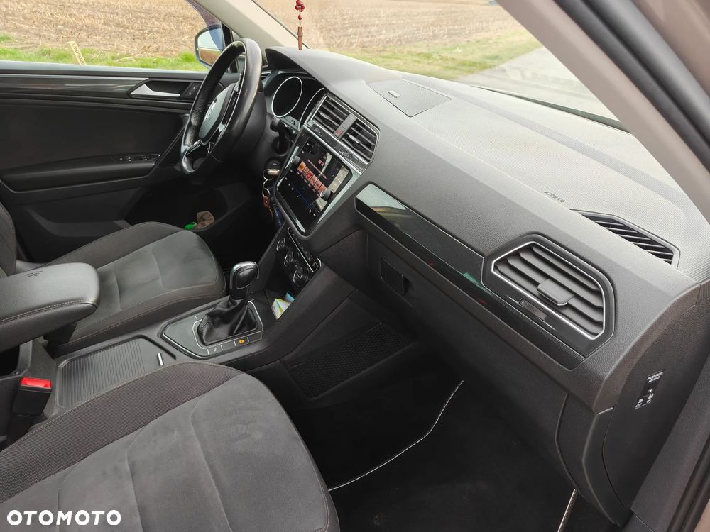 Volkswagen Tiguan - 22