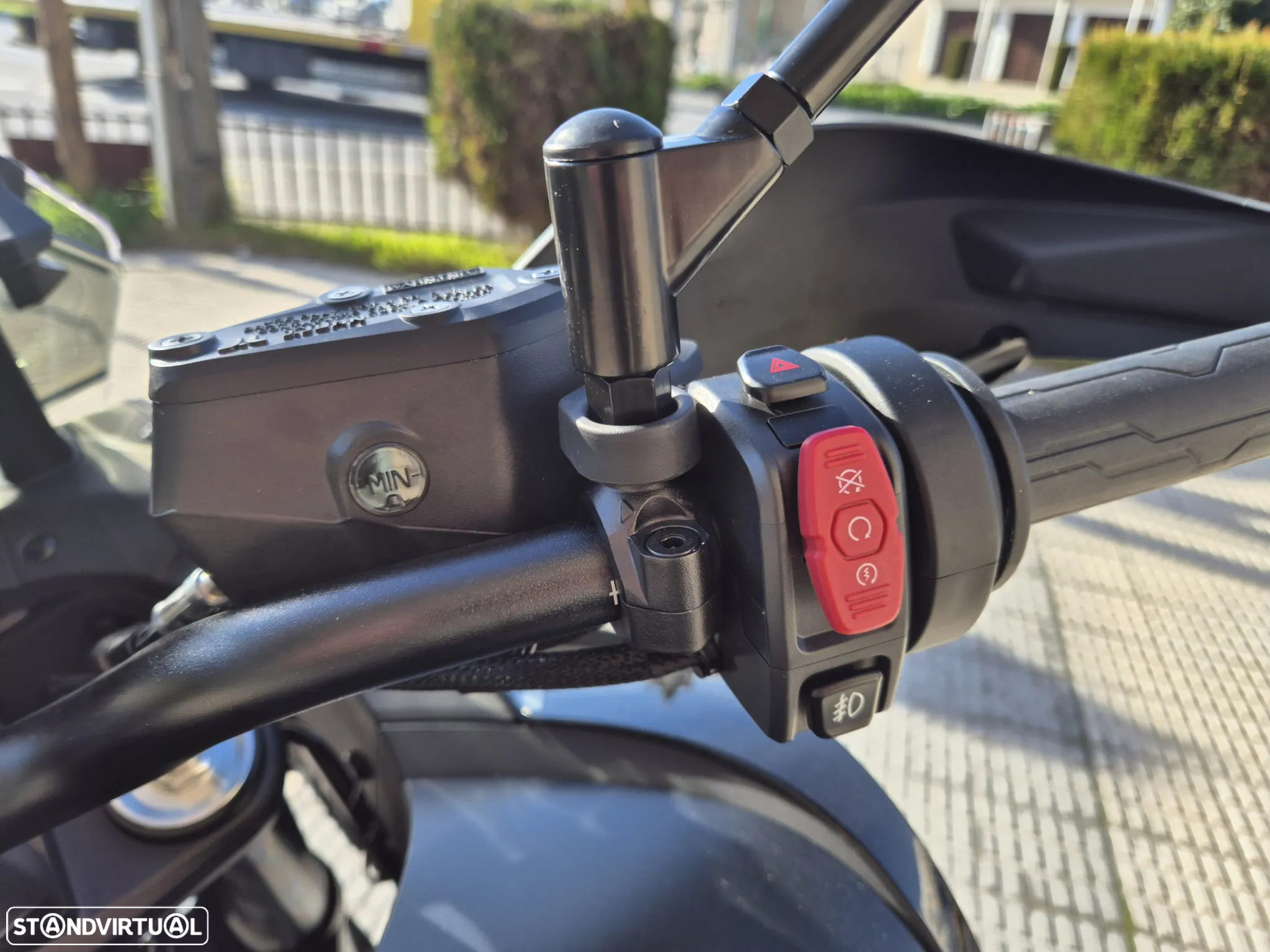 CF Moto 800MT Explore com Pack de malas - 12