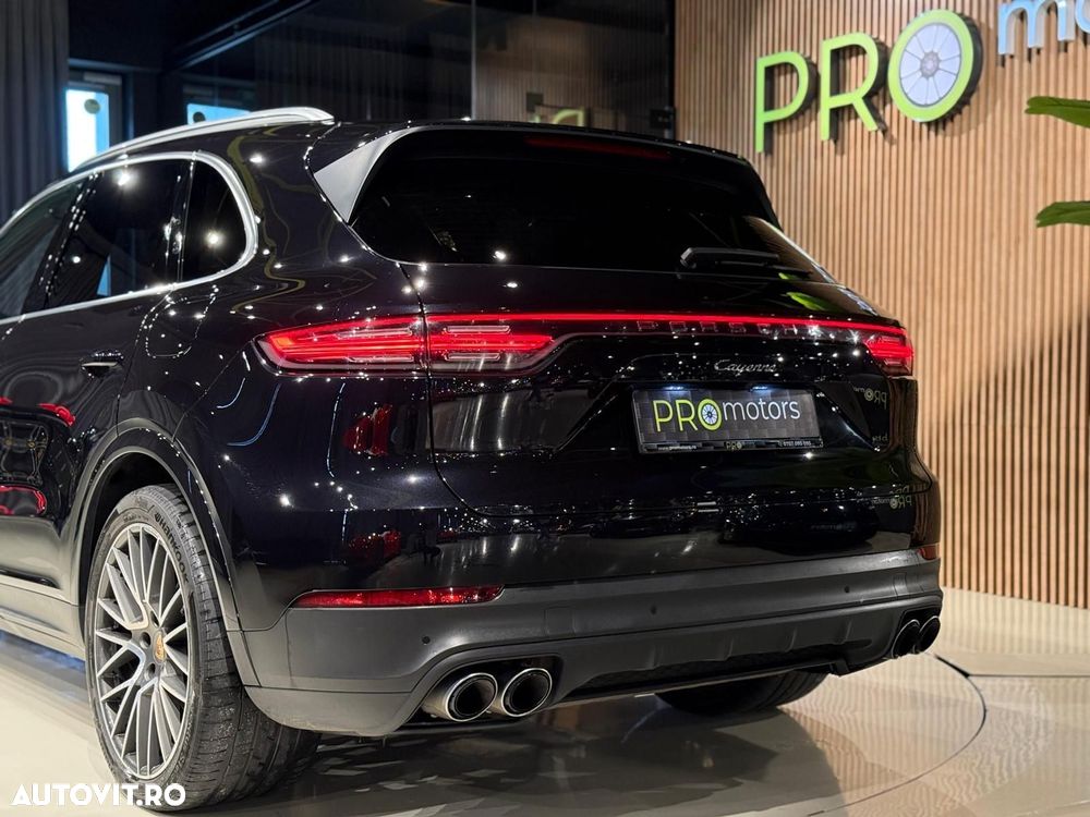 Porsche Cayenne - 13
