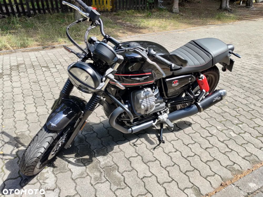 Moto Guzzi V7 - 6