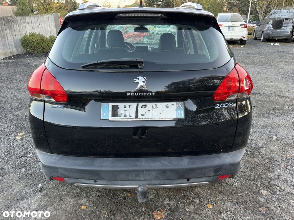 Peugeot 2008 1.6 BlueHDi Allure - 4