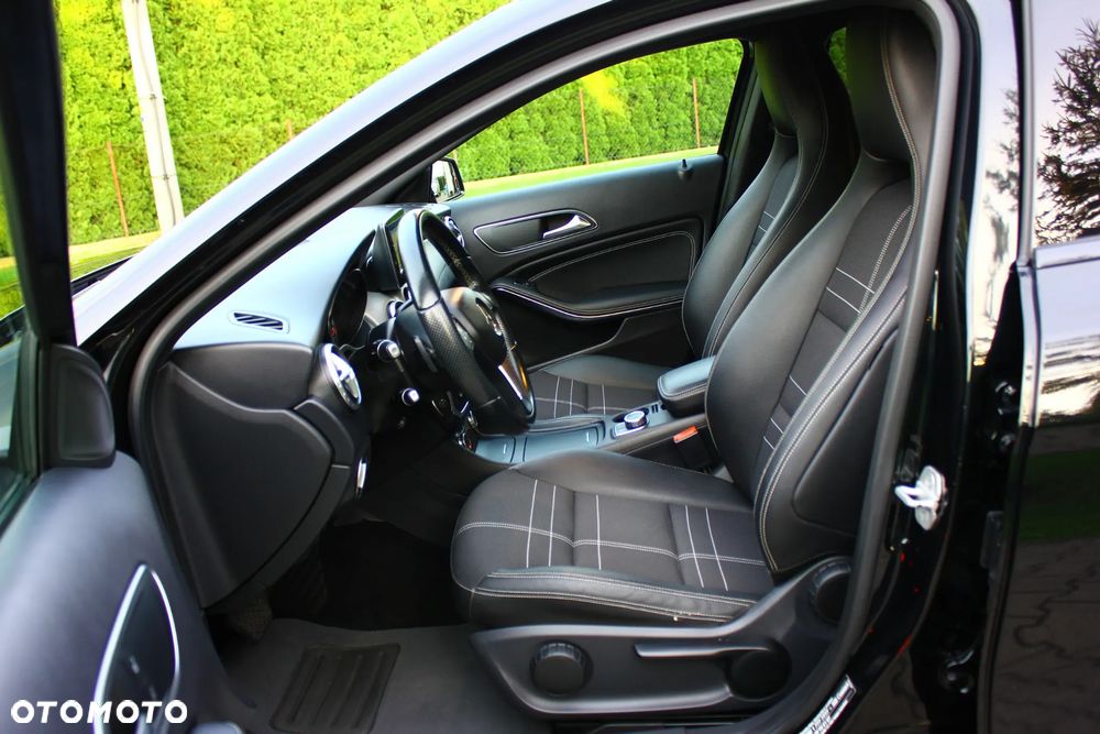 Mercedes-Benz GLA 200 (CDI) d 7G-DCT AMG Line - 24