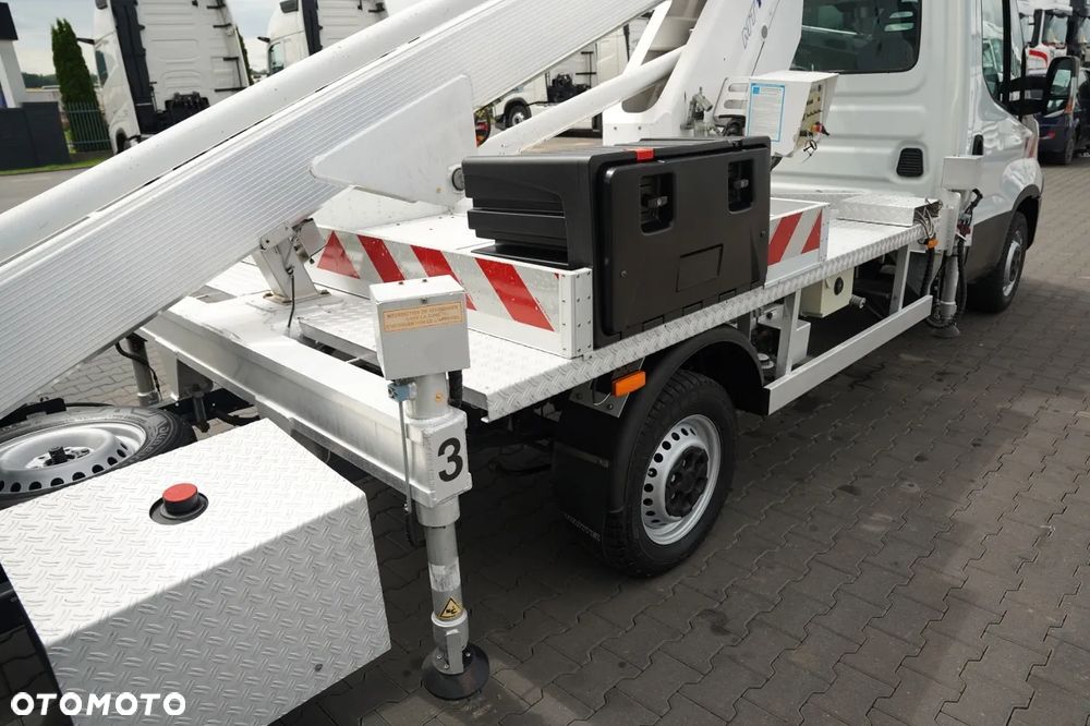 Iveco DAILY 35-120 / ZWYŻKA / PODNOŚNIK KOSZOWY MULTITEL MT 182 / 4 PODPORY / MANUAL / 2017 R - 20