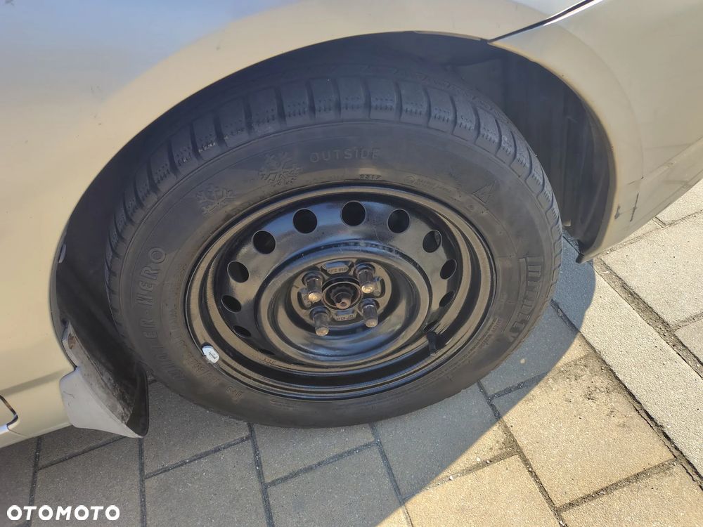 Toyota Corolla 1.6 VVT-i Sol - 9