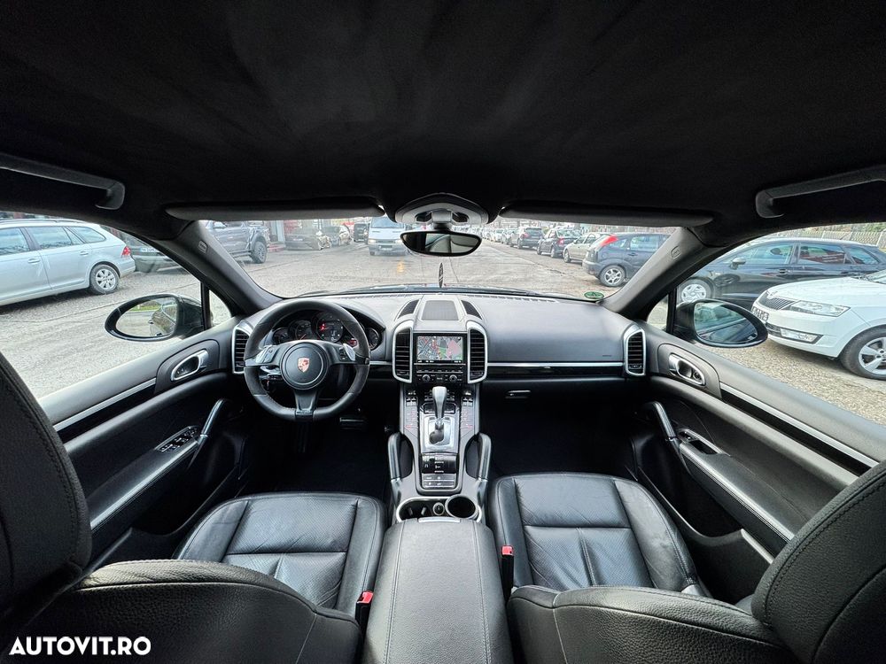 Porsche Cayenne Diesel Platinum Edition - 12