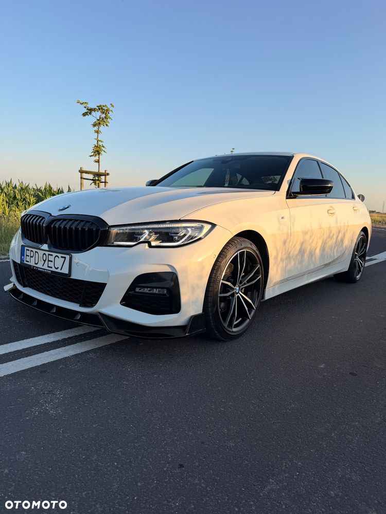 BMW Seria 3 330i xDrive M Sport - 3