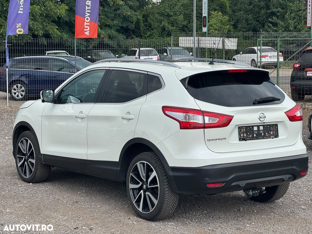 Nissan Qashqai 1.6 DCI ALL-MODE 4x4i TEKNA+ - 4