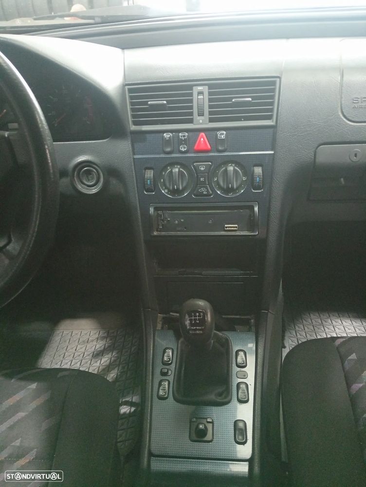 Mercedes-Benz C 220 - 12