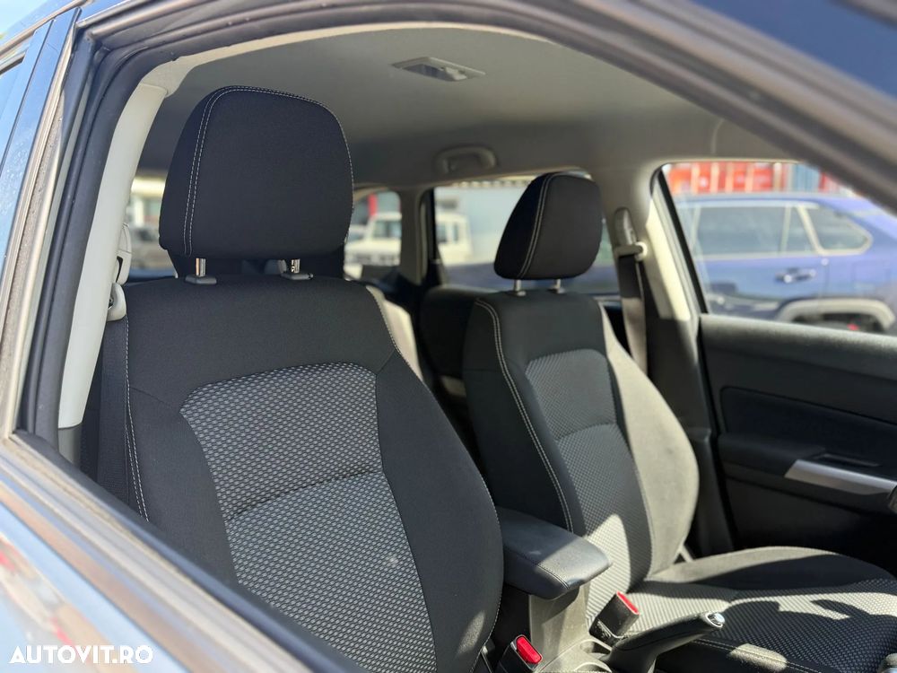 Suzuki Vitara 1.5 HEV Passion - 17