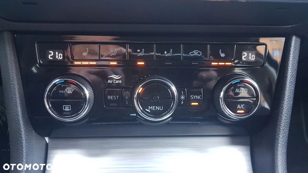 Skoda Superb 1.5 TSI Ambition DSG - 19