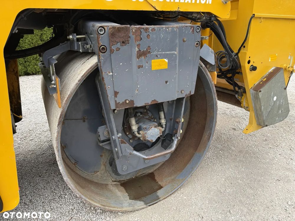 Hamm DV 8 SUPER 08V WALEC DROGOWY STALOWY / WIBRACJA OSCYLACJA / ROZSIEWACZ / ORYGINAŁ / PIĘKNY / SIEWNIK / ZRASZACZE / BOMAG DV HD 90 - 19