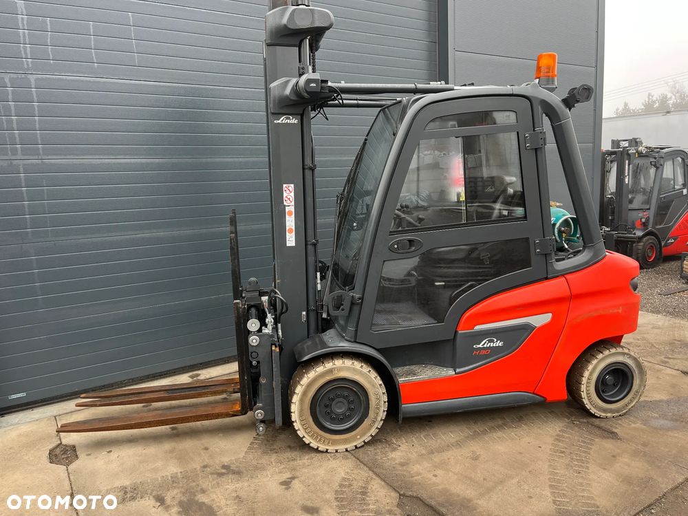 Linde H30T Gaz LPG Paletyzer podwójny, pełna kabina, nowy model - 10