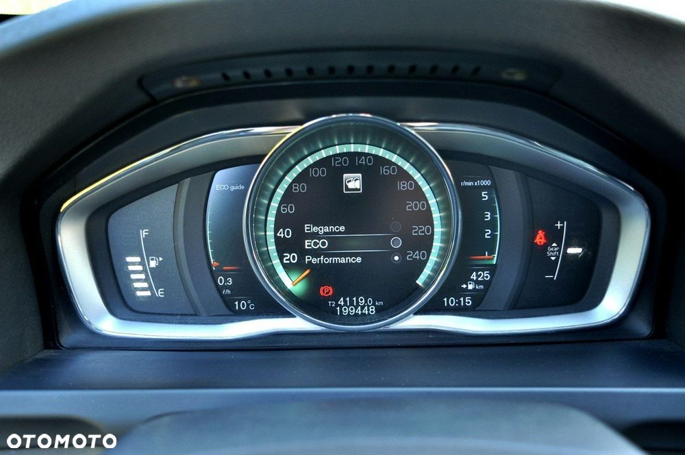 Volvo V60 D3 Summum - 18