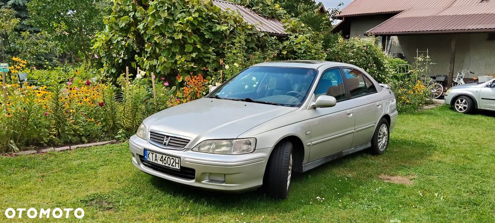 Honda Accord 1.8i S - 1
