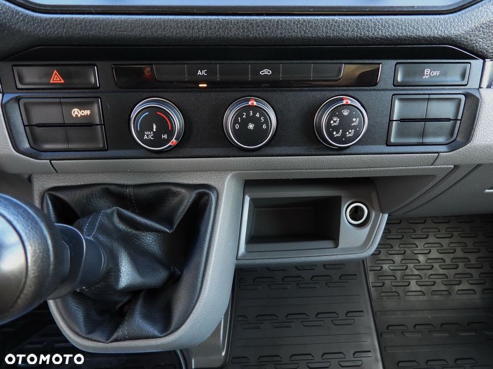 Volkswagen CRAFTER PLANDEKA 8 PALET TEMPOMAT KLIMATYZACJA  180KM - 31