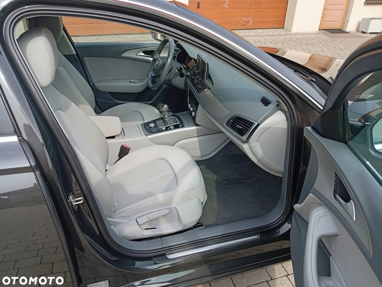 Audi A6 Avant - 14
