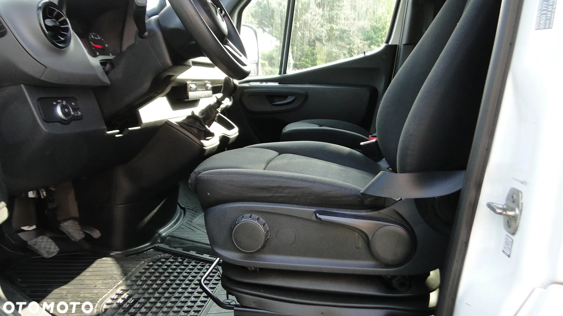 Mercedes-Benz SPRINTER - 12