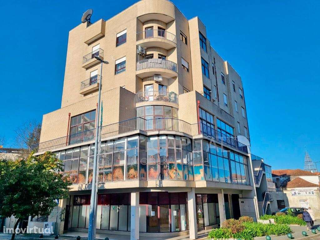 Loja para Arrendamento no Centro da Cidade do Marco - Grande imagem: 3/5