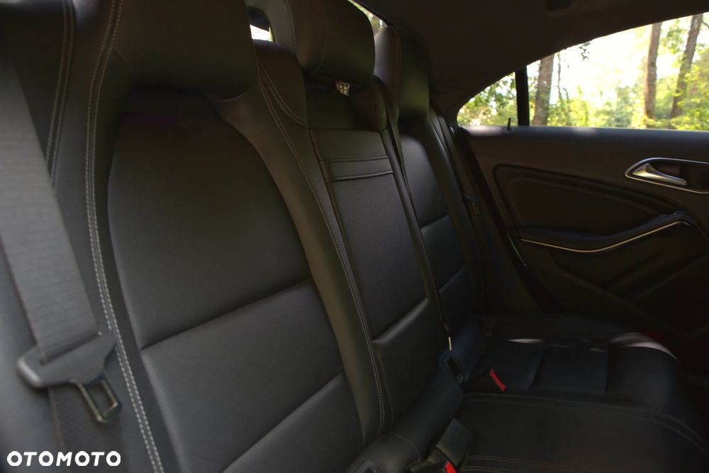 Mercedes-Benz CLA 250 4-Matic Sport - 23
