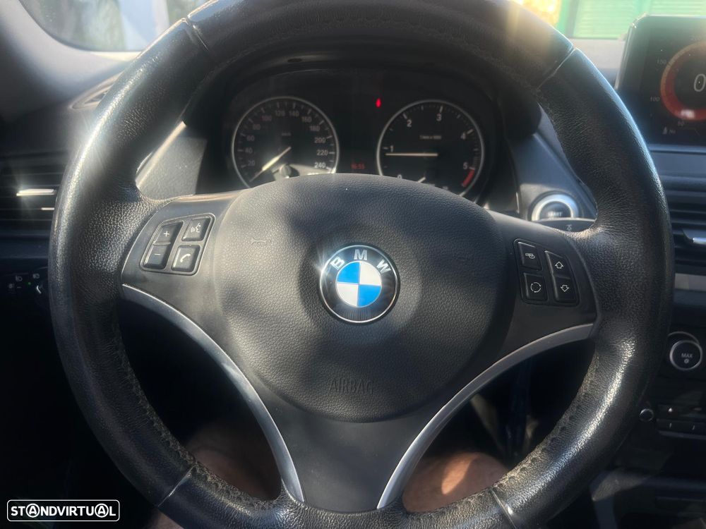 BMW X1 sDrive20d - 11