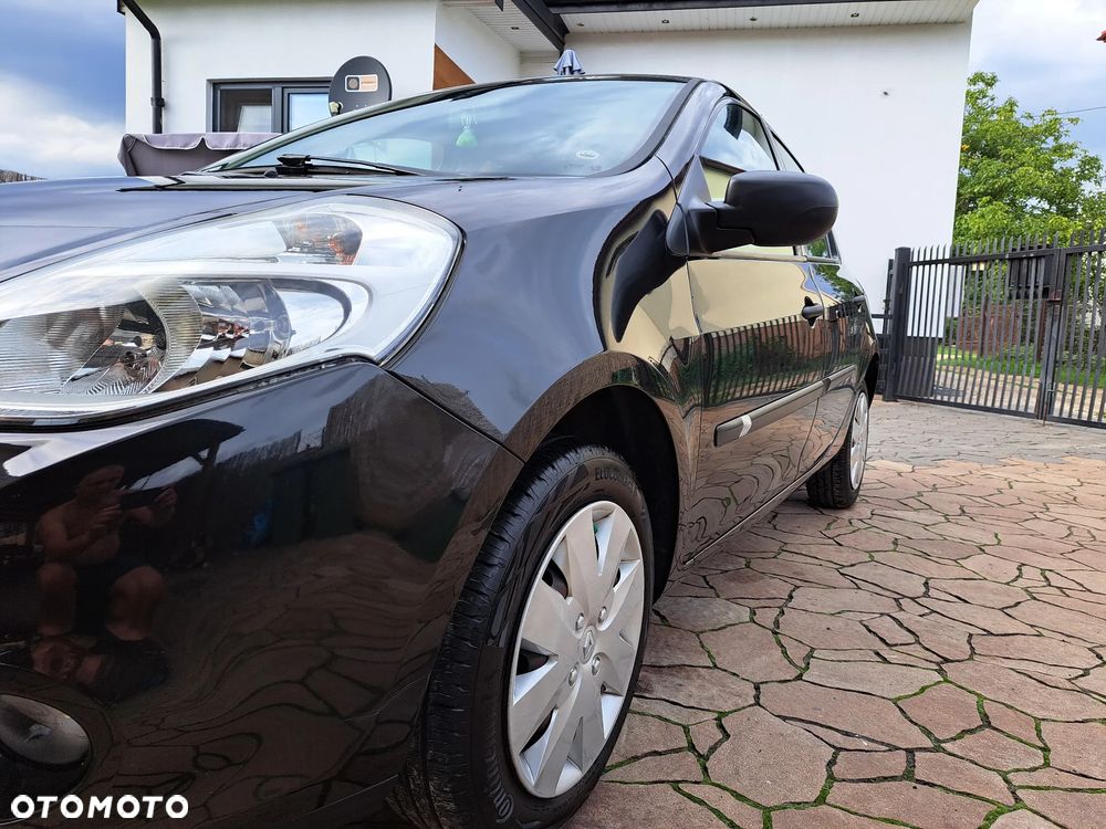Renault Clio 1.2 16V Authentique - 12