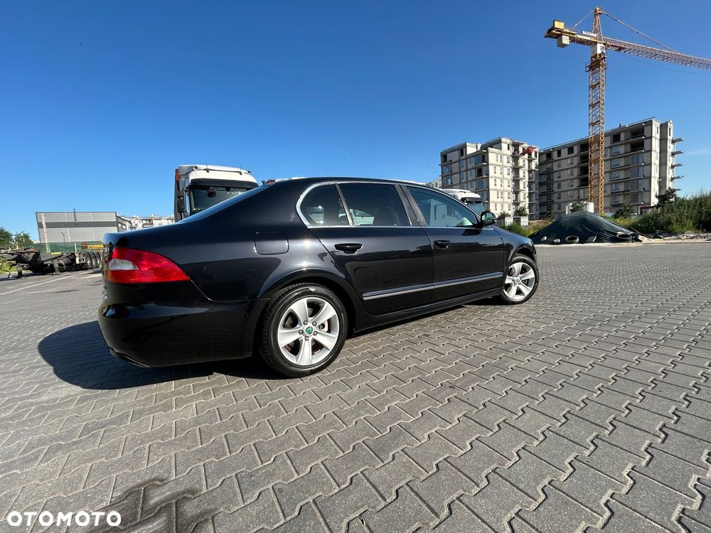 Skoda Superb 1.8 TSI Ambition DSG - 5
