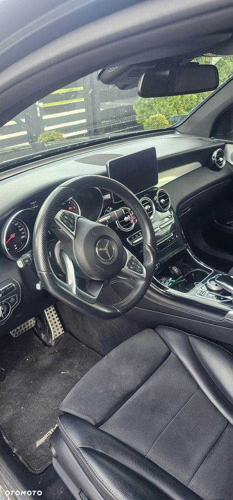 Mercedes-Benz GLC 250 d 4Matic 9G-TRONIC AMG Line - 9