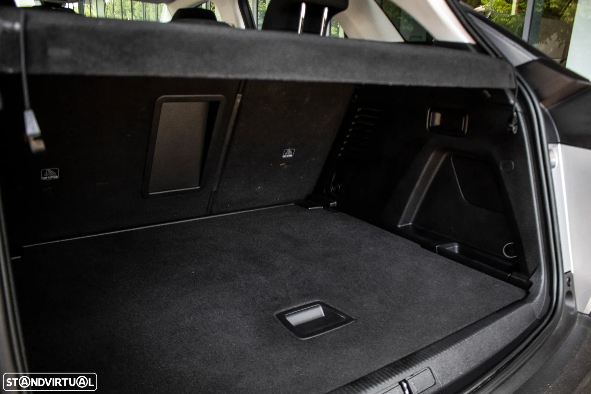Peugeot 3008 1.2 PureTech Allure EAT8 - 29