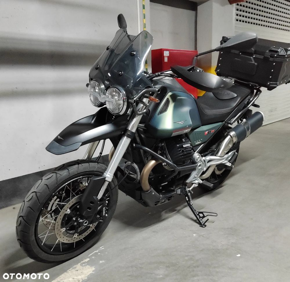 Moto Guzzi V85 - 8