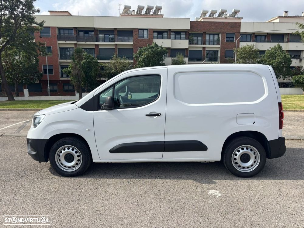 Opel Combo 1.5 CDTi 102cv L1 H1 ENJOY - AC - IVA DEDUTÍVEL - 21