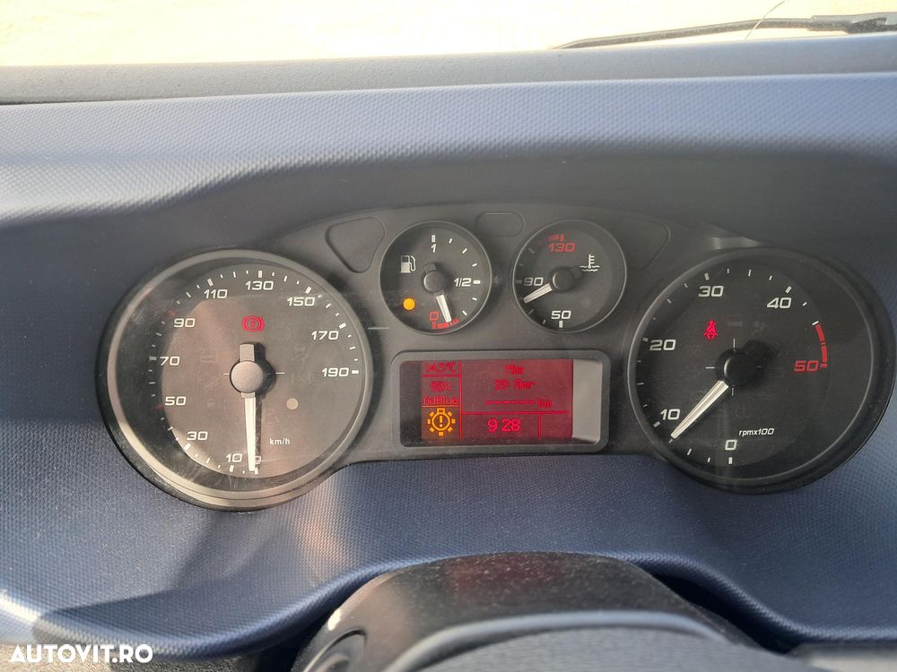 Iveco DAILY 35C18 3.0D 180CP TRANSPORT AUTO CABINA DE DORMIT - 11
