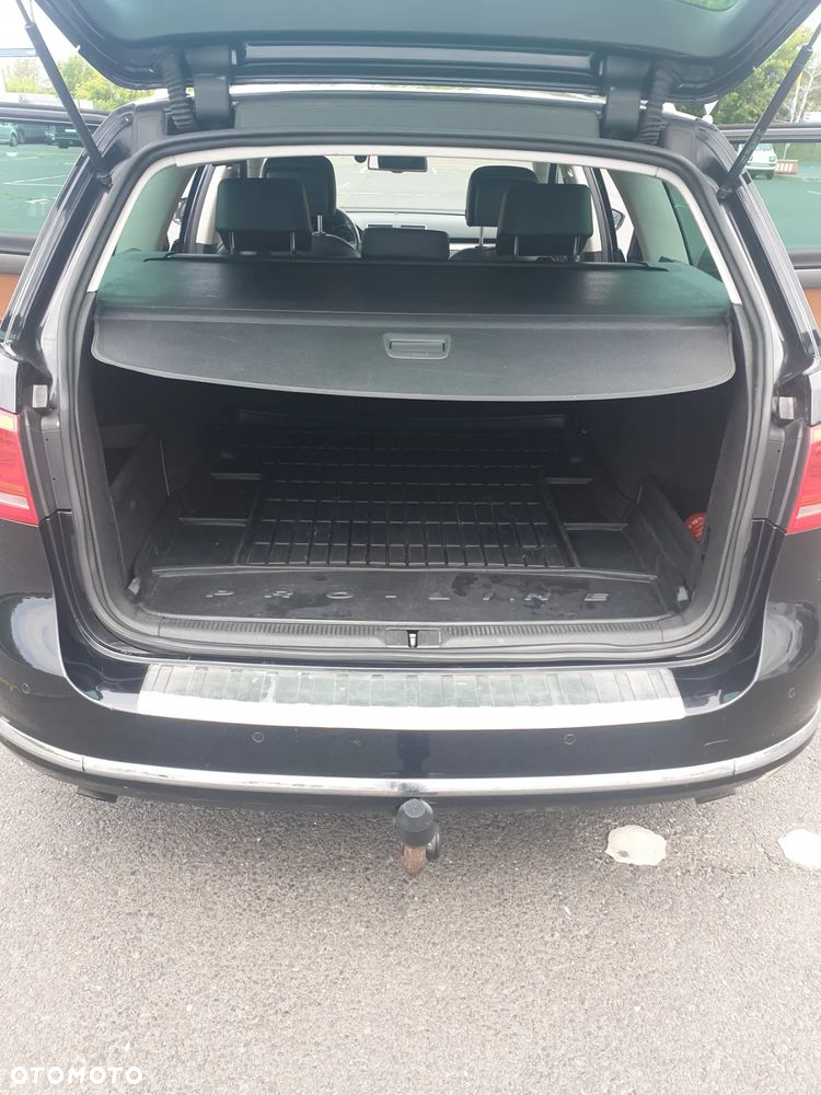Volkswagen Passat Variant 2.0 TDI 4Motion DSG BlueMotion Tech R-Line - 8
