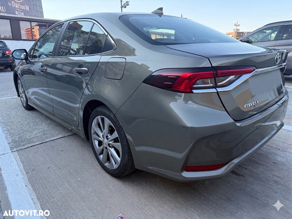 Toyota Corolla 1.8 HSD Business - 4
