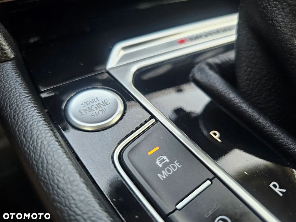 Volkswagen Passat Variant 2.0 TDI SCR 4Motion DSG (BMT) Highline - 29