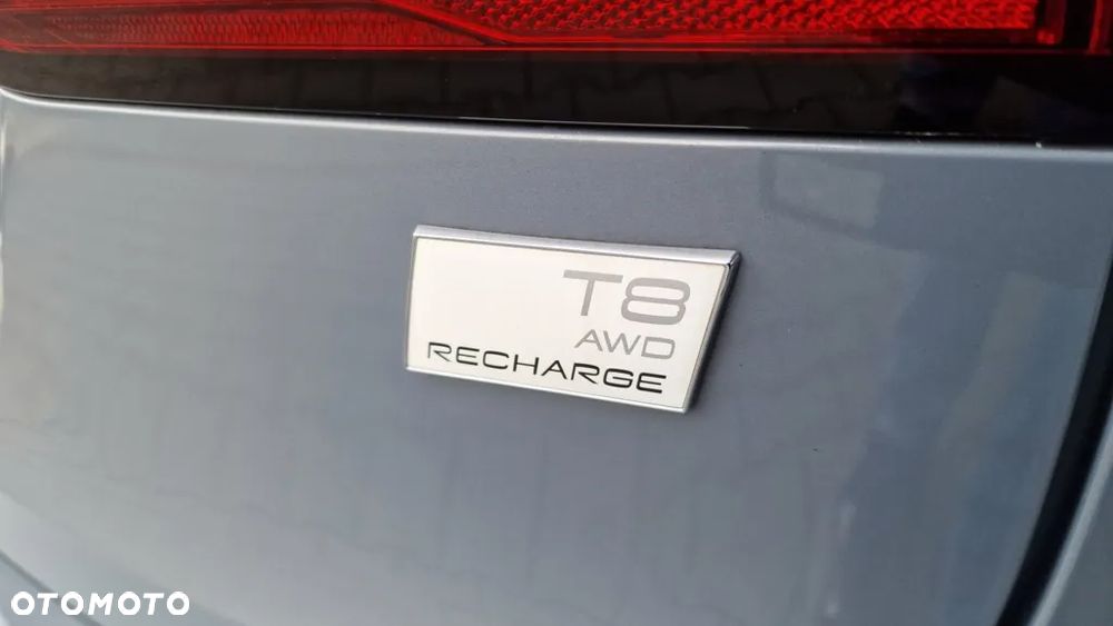 Volvo V90 T8 AWD Plug-In Hybrid R-Design - 35