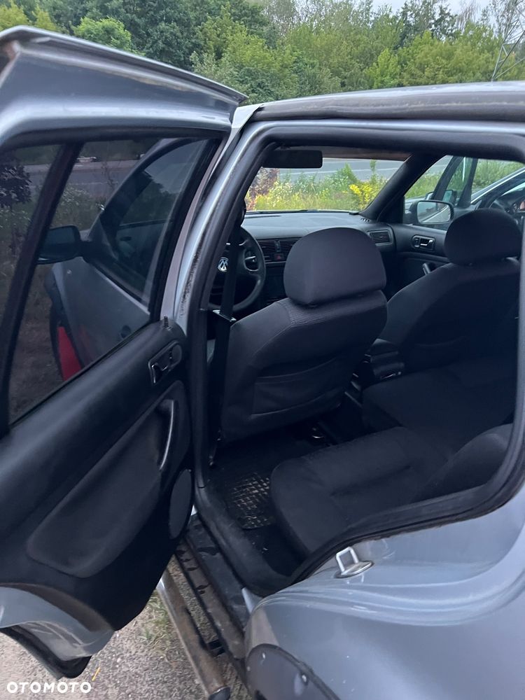 Volkswagen Golf 1.9 TDI Comfortline - 8