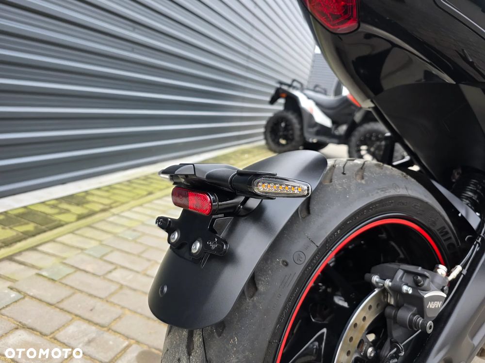 Triumph Trident - 19