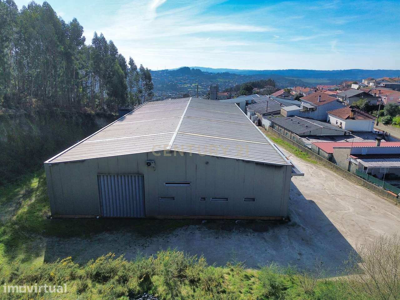 Espaço Comercial em Rebordosa (Armazém) - Paredes - 1386m² por 1.100.0 - Grande imagem: 3/34