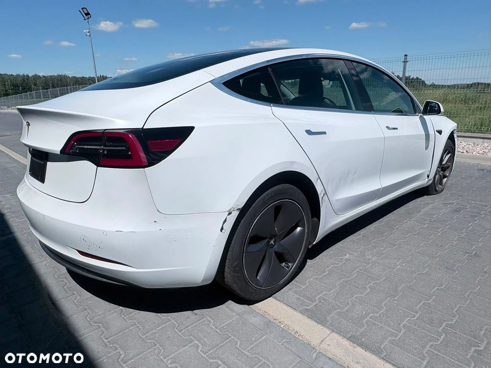 Tesla Model 3 Standard Reichweite Plus Hinterradantrieb - 6