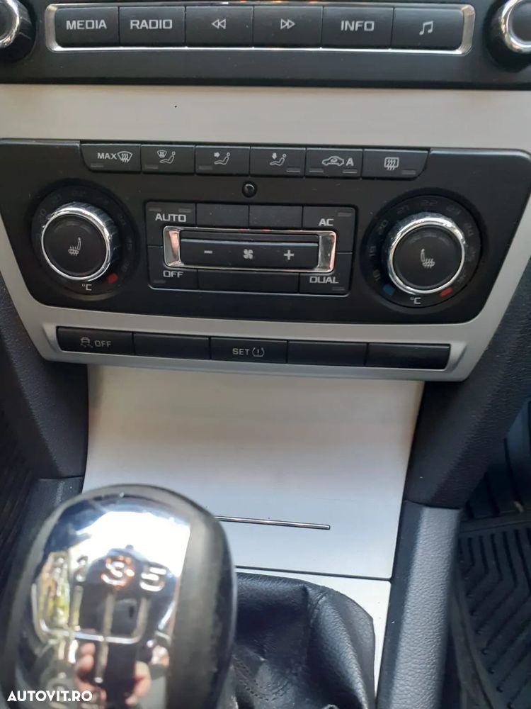 Skoda Octavia Combi 1.6 TDI Ambiente - 5