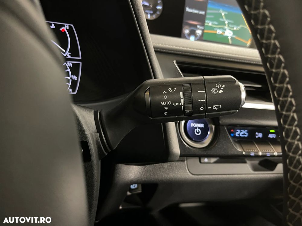 Lexus UX 250h Business Edition - 21