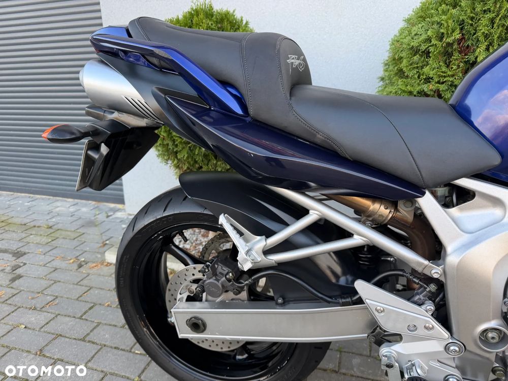 Yamaha FZ - 19