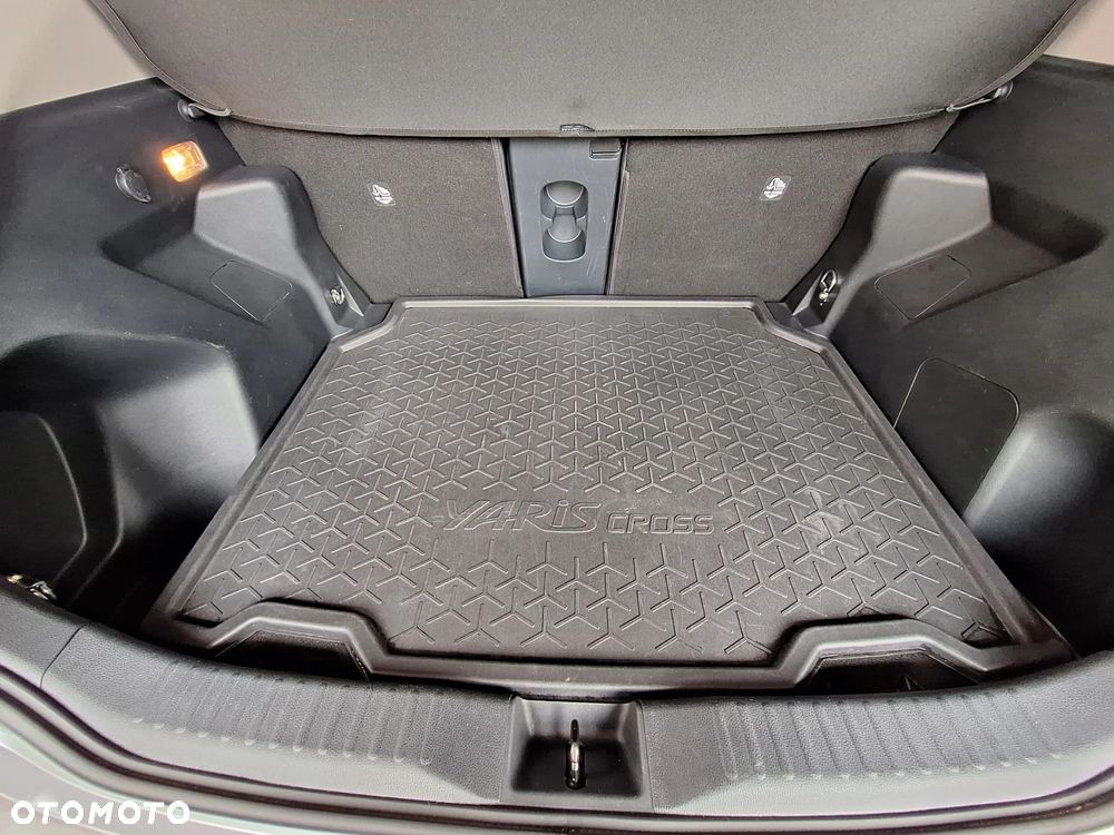 Toyota Yaris Cross Hybrid 1.5 Executive - 11