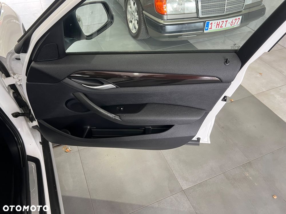 BMW X1 sDrive18d Sport Line - 31
