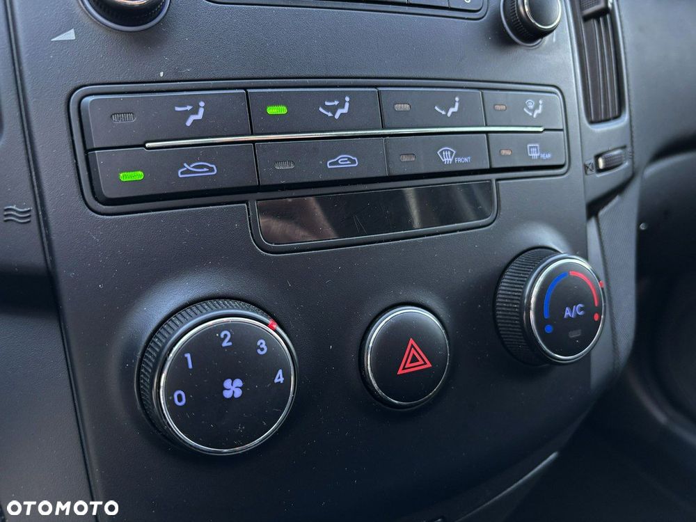 Hyundai i30 1.4 Comfort EU5 - 19