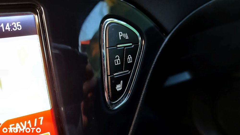 Opel Corsa 1.4 16V Edition - 18