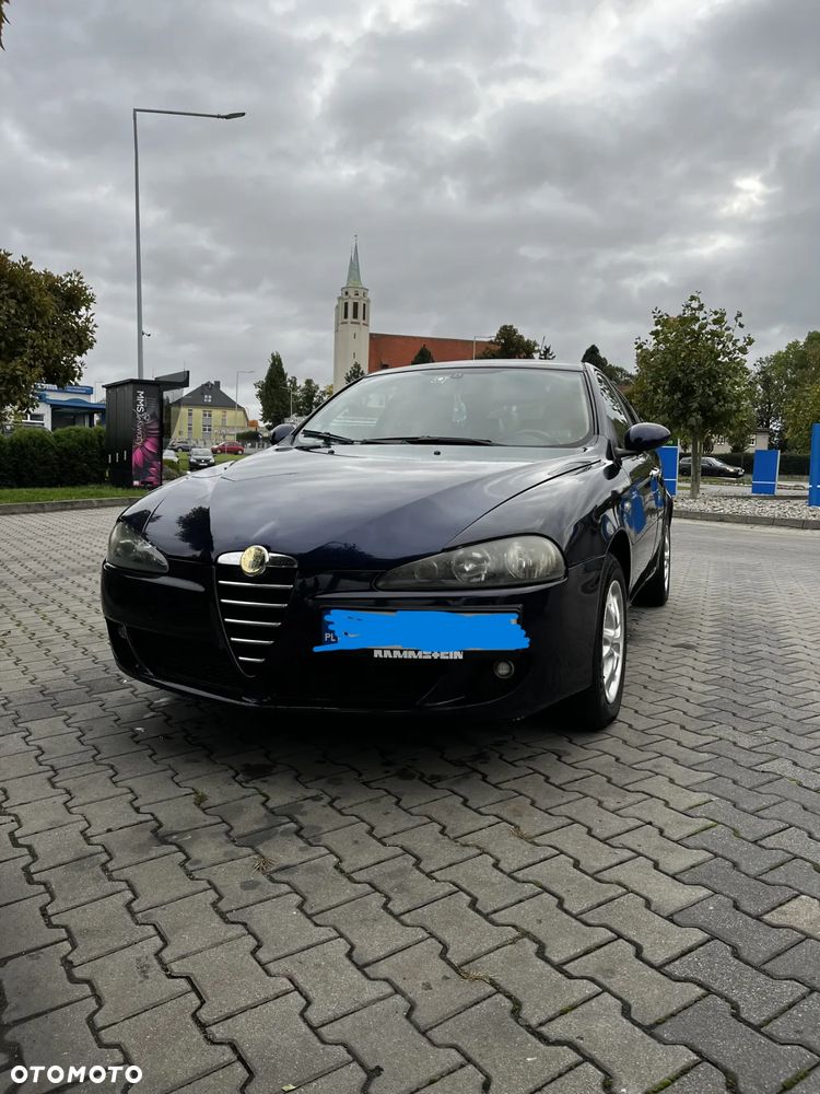Alfa Romeo 147 1.9 JTD Distinctive - 1