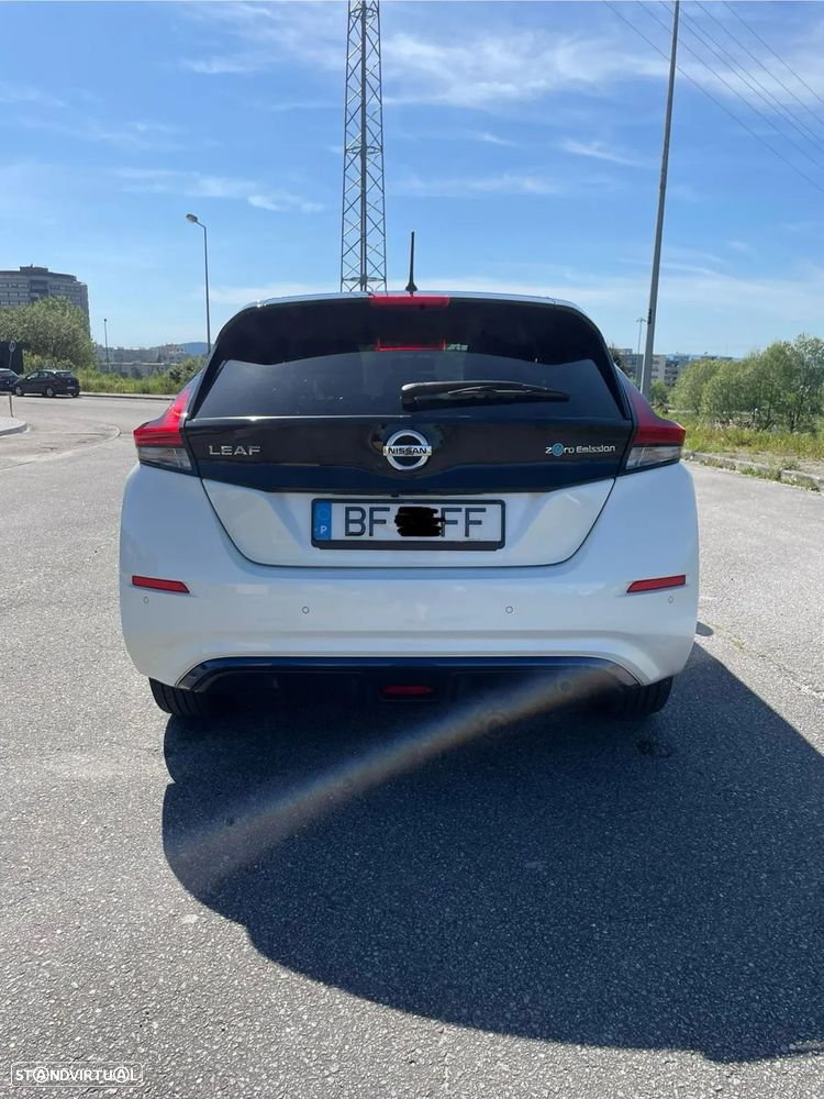 Nissan Leaf Tekna ProPilot Park - 3